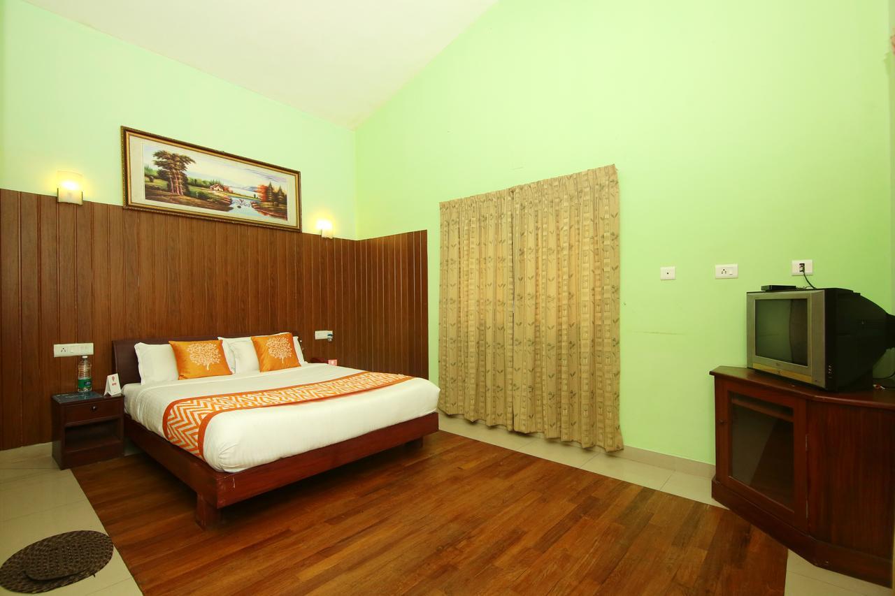 Oyo 4651 Woodpecker Resort Munnar Eksteriør billede