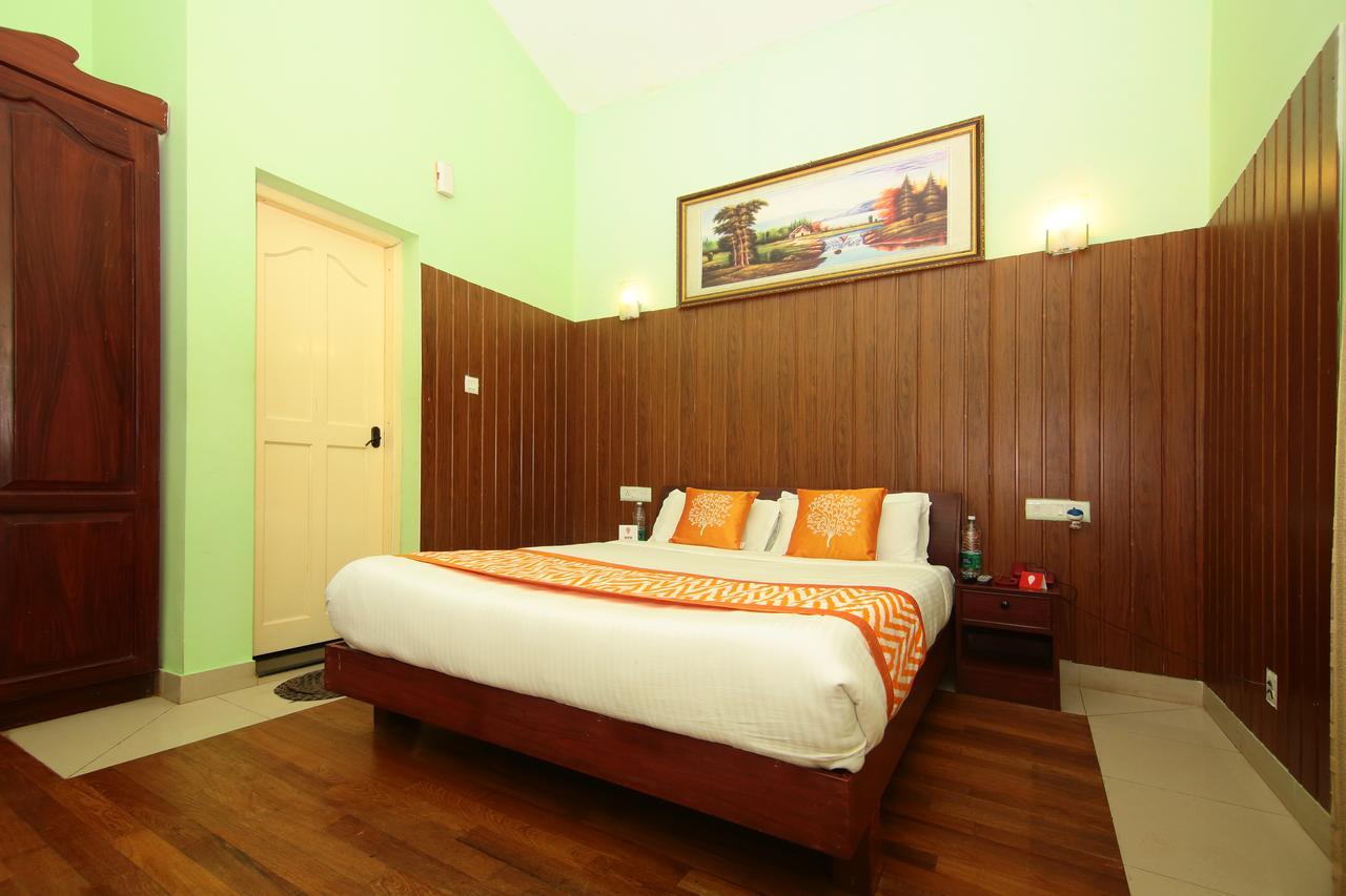 Oyo 4651 Woodpecker Resort Munnar Eksteriør billede