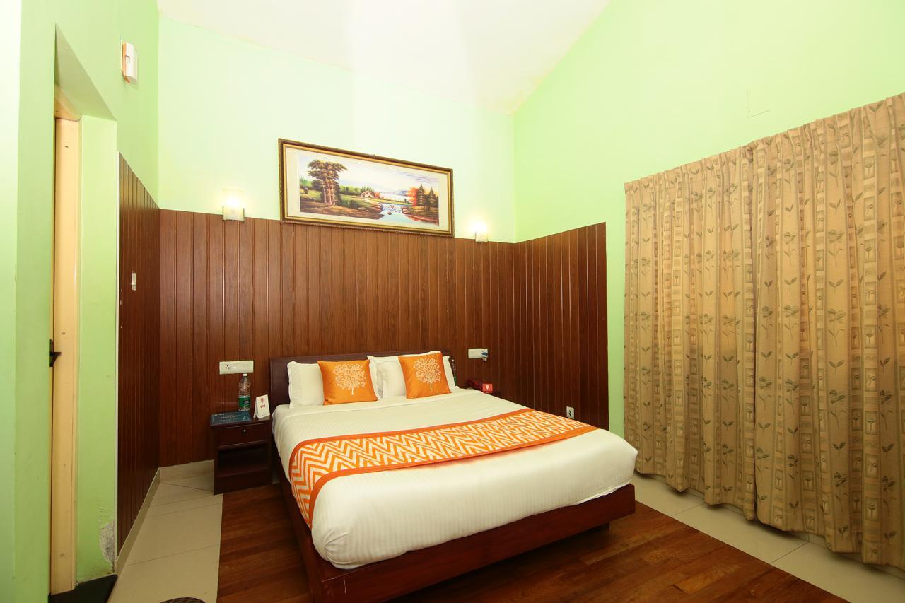 Oyo 4651 Woodpecker Resort Munnar Eksteriør billede